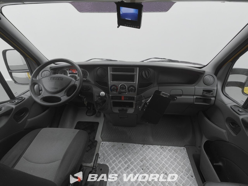 Iveco Daily Daily 35S11 - Commercial vehicle: picture 3 Iveco Daily Daily 35S11 - Commercial vehicle: picture 3