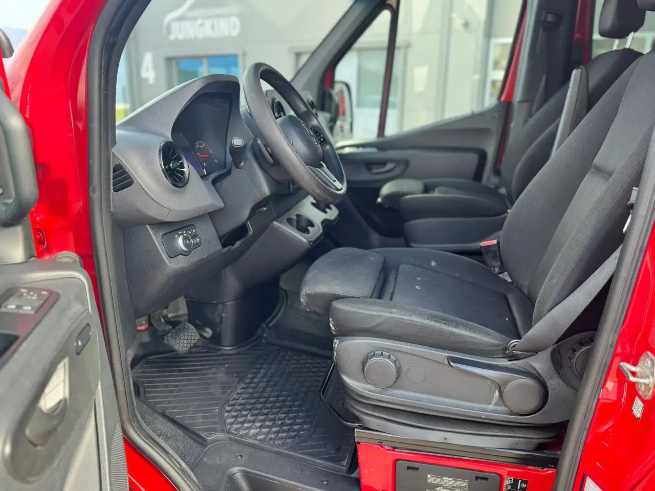 Mercedes-Benz Sprinter 317 CDI Maxi Lang Mixto AHK 3,5t MBUX - Panel van, Combi van: picture 4 Mercedes-Benz Sprinter 317 CDI Maxi Lang Mixto AHK 3,5t MBUX - Panel van, Combi van: picture 4