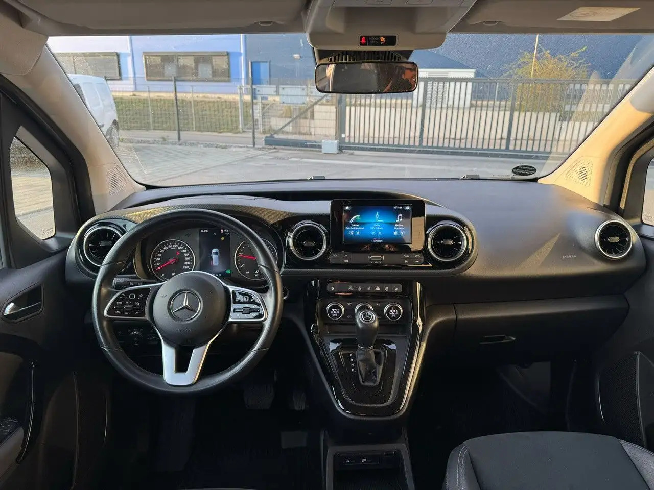 Mercedes-Benz T-Class T -Klasse 160 d standard - Car: picture 4 Mercedes-Benz T-Class T -Klasse 160 d standard - Car: picture 4