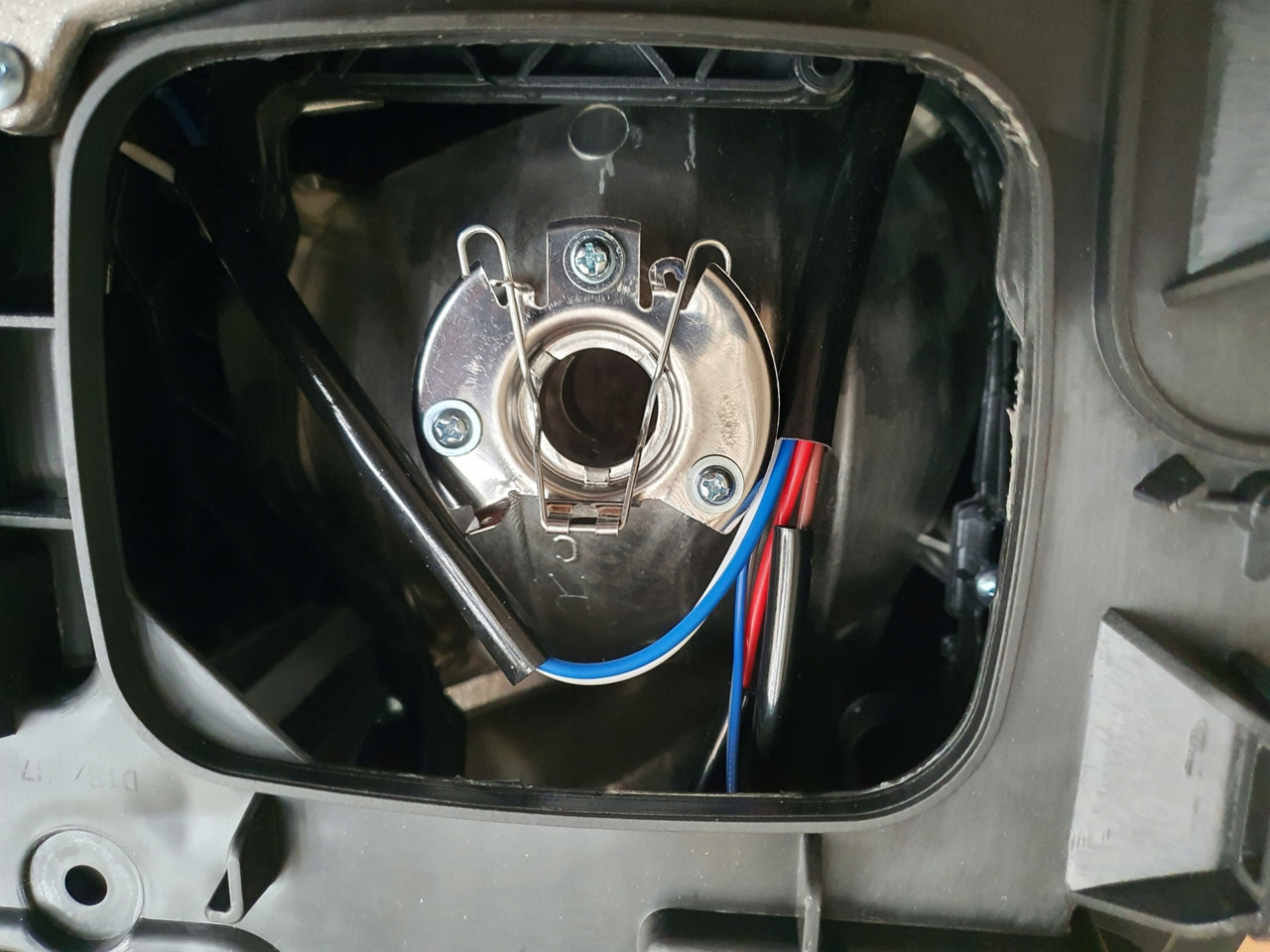 NOWY REFLEKTOR VOLVO FH4 PRAWY - Body and exterior for Truck: picture 5 NOWY REFLEKTOR VOLVO FH4 PRAWY - Body and exterior for Truck: picture 5