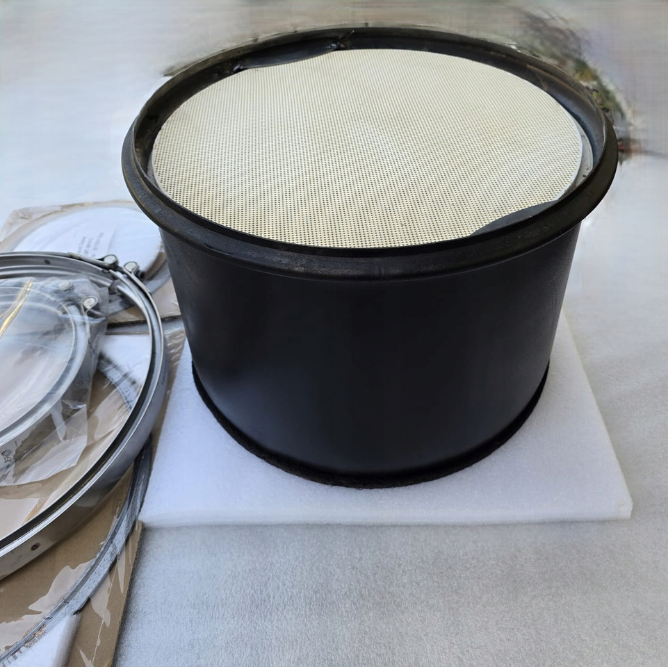 Nowy Wkład DPF MAN TGX Euro 6 + Zestaw uszczelek - Muffler/ Exhaust system for Truck: picture 2 Nowy Wkład DPF MAN TGX Euro 6 + Zestaw uszczelek - Muffler/ Exhaust system for Truck: picture 2