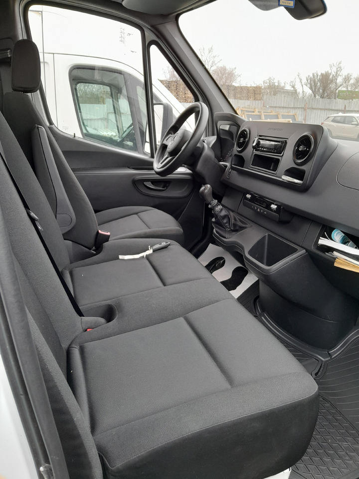 Open body delivery van MERCEDES-BENZ Sprinter 316 CDI 4x2: picture 25