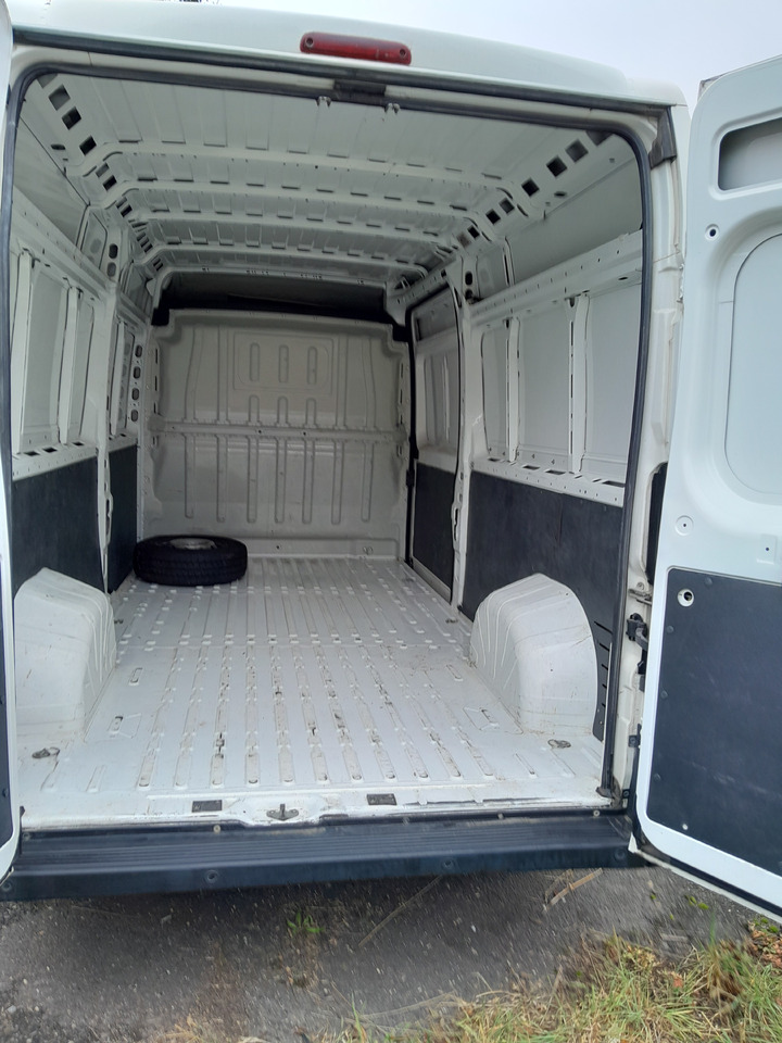 PEUGEOT BOXER 2.2 BlueHDI 350 FT L3H2 Pro - Box van: picture 5 PEUGEOT BOXER 2.2 BlueHDI 350 FT L3H2 Pro - Box van: picture 5