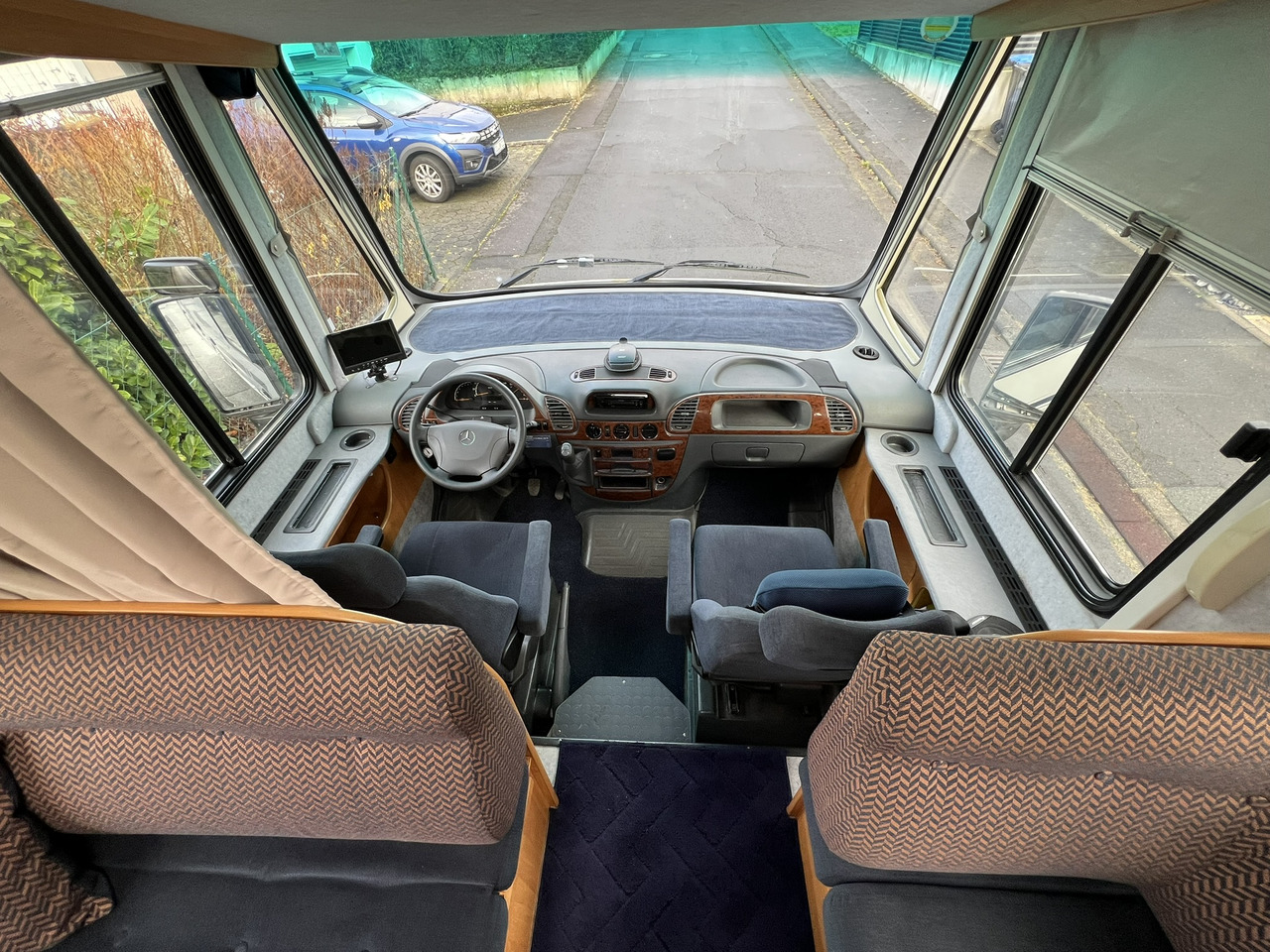 CONCORDE Charisma 750 G Mercedes 416 CDI - Integrated motorhome: picture 5 CONCORDE Charisma 750 G Mercedes 416 CDI - Integrated motorhome: picture 5