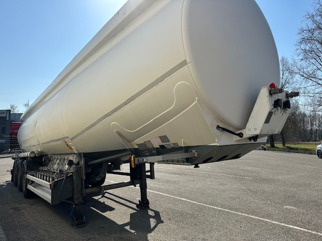 TRAILOR HYDROCARBURES 38000L - Tank semi-trailer: picture 3 TRAILOR HYDROCARBURES 38000L - Tank semi-trailer: picture 3