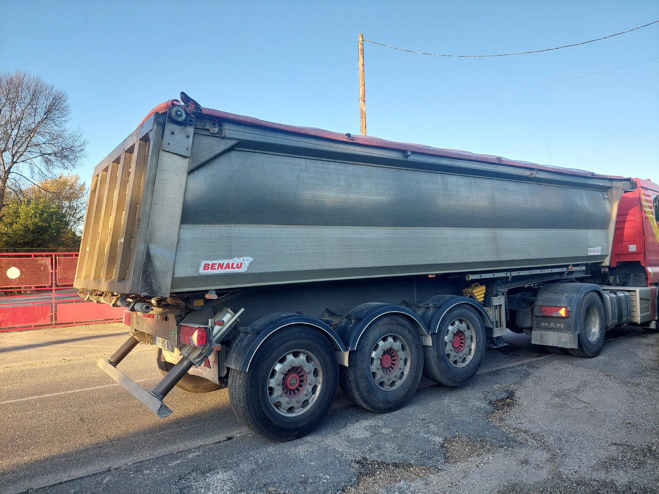 MAN TGX 18.500 - Tractor unit: picture 5 MAN TGX 18.500 - Tractor unit: picture 5