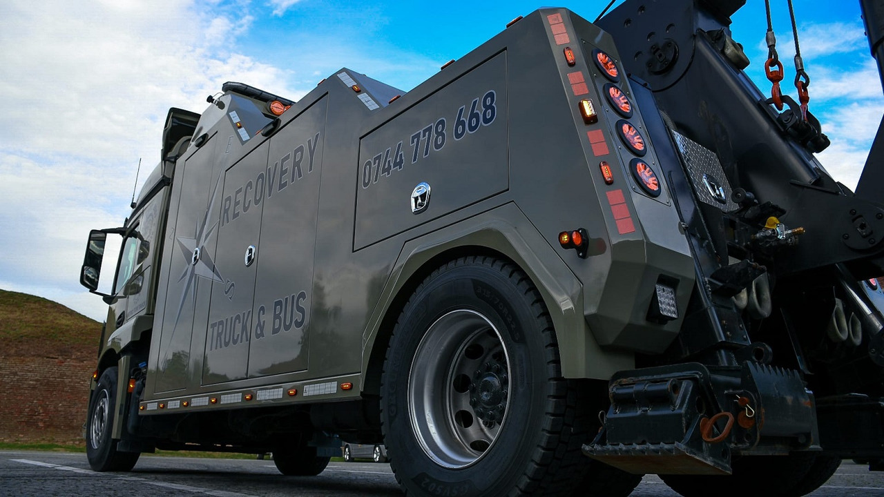 MERCEDES-BENZ Actros 1836 - Tow truck: picture 3 MERCEDES-BENZ Actros 1836 - Tow truck: picture 3