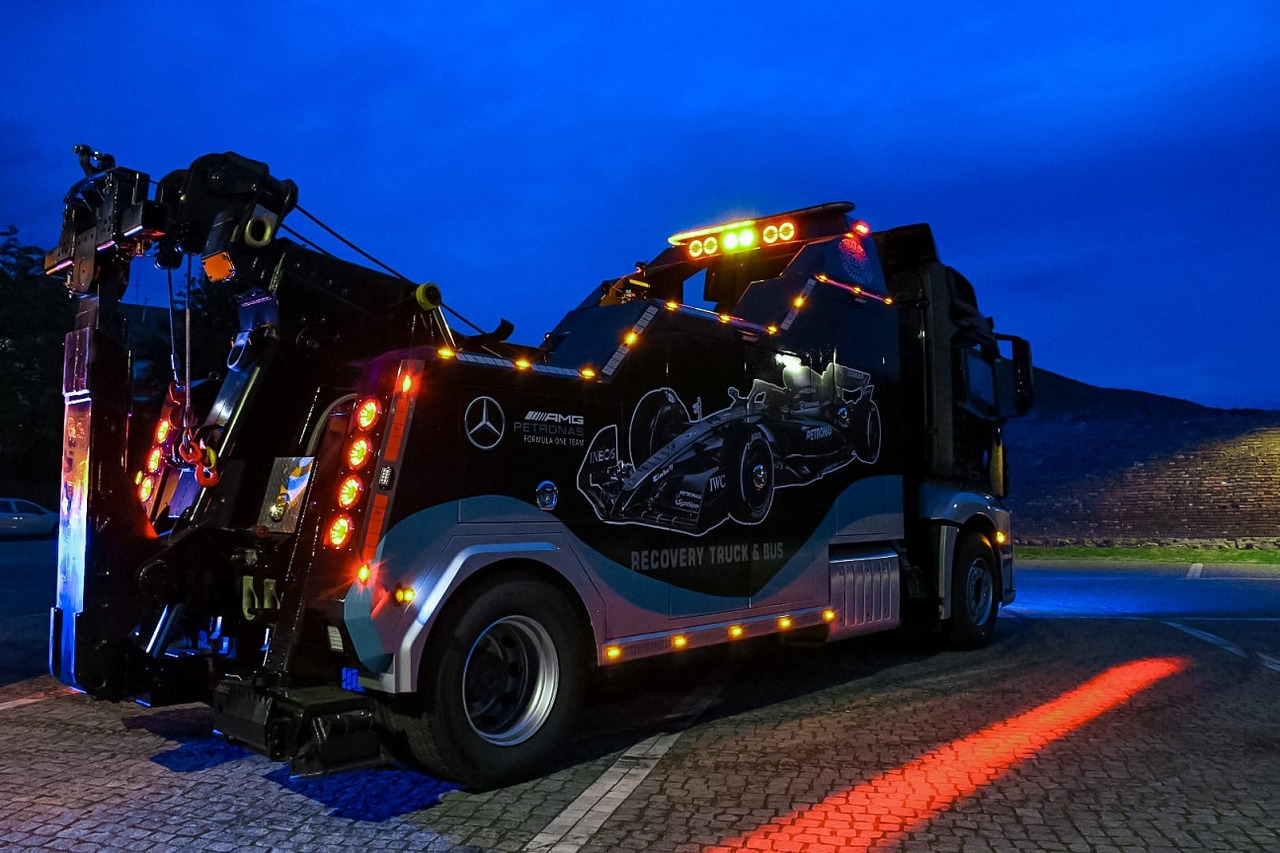 MERCEDES-BENZ Actros 2043 - Tow truck: picture 4 MERCEDES-BENZ Actros 2043 - Tow truck: picture 4