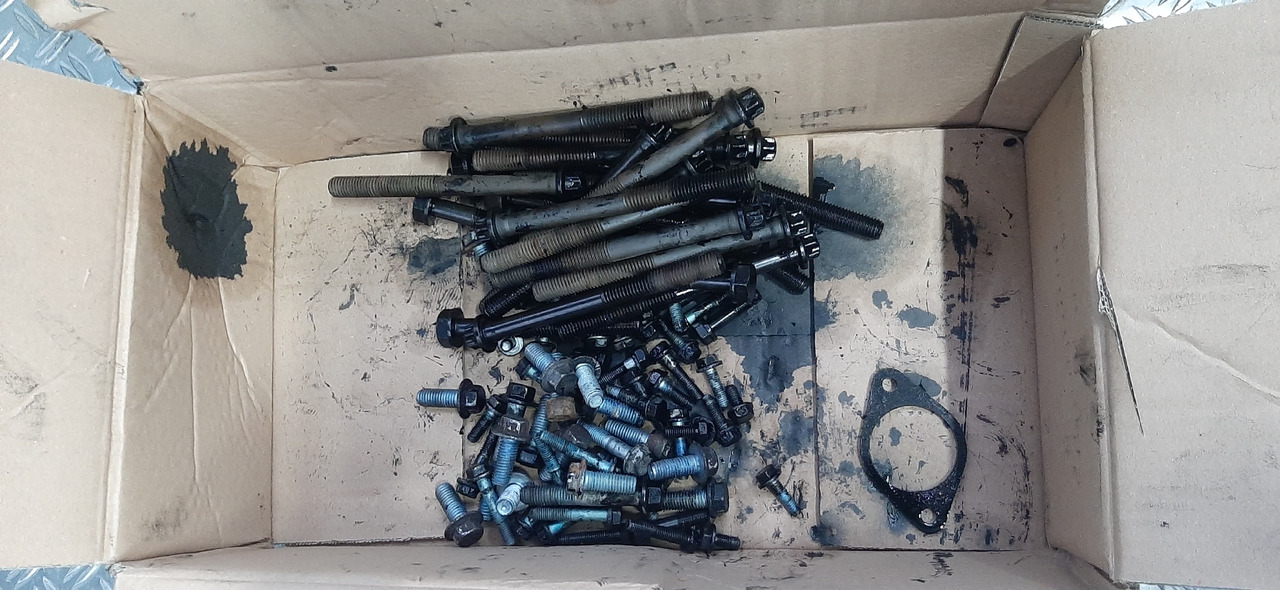 Gebrauchte Diverse Motorschrauben, MAN TGL 8.180, Artikel - Nr. : 81.99999 - 9999 - Engine and parts for Truck: picture 3 Gebrauchte Diverse Motorschrauben, MAN TGL 8.180, Artikel - Nr. : 81.99999 - 9999 - Engine and parts for Truck: picture 3