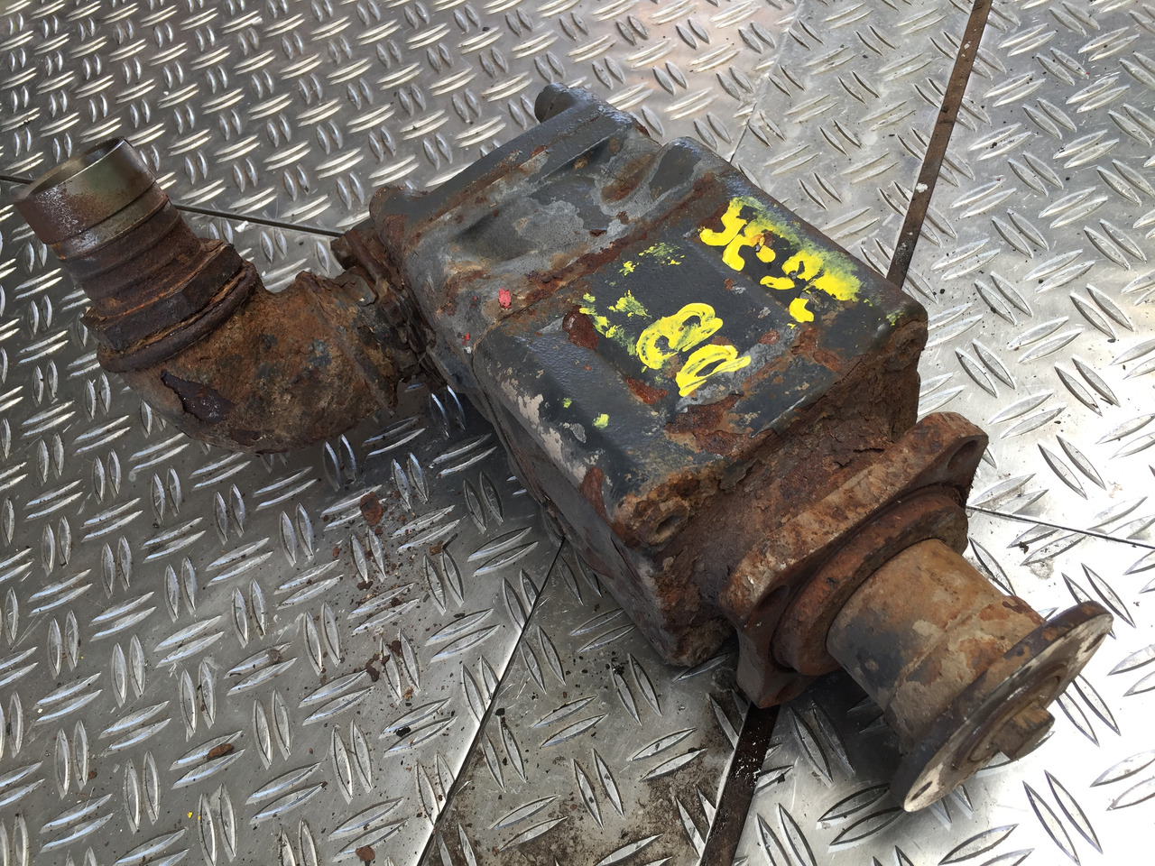 Gebrauchte Hydraulikpumpe, MB 36.35, Artikel-Nr. : SL 62 - Hydraulic pump for Truck: picture 3 Gebrauchte Hydraulikpumpe, MB 36.35, Artikel-Nr. : SL 62 - Hydraulic pump for Truck: picture 3