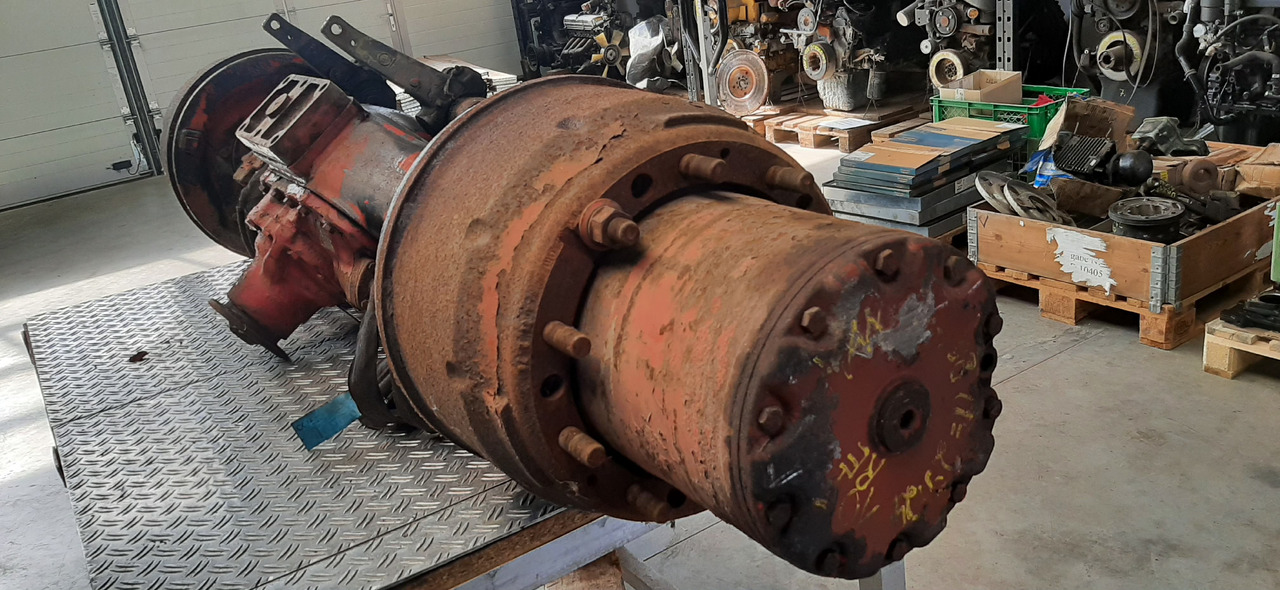 Gebrauchte MAN 16.168, Planetenachse, Artikel - Nr. : 81.99999 - 9999 - Rear axle for Truck: picture 1 Gebrauchte MAN 16.168, Planetenachse, Artikel - Nr. : 81.99999 - 9999 - Rear axle for Truck: picture 1