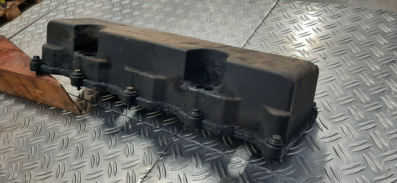 Gebrauchte MAN TGL Motortyp 8.180 LF , Zylinderkopfhaube, Artikel - Nr. : 51.03400 - 6008 - Cylinder head for Truck: picture 1 Gebrauchte MAN TGL Motortyp 8.180 LF , Zylinderkopfhaube, Artikel - Nr. : 51.03400 - 6008 - Cylinder head for Truck: picture 1