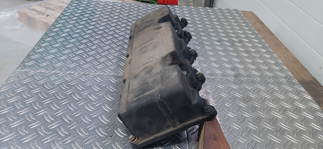 Gebrauchte MAN TGL Motortyp 8.180 LF , Zylinderkopfhaube, Artikel - Nr. : 51.03400 - 6008 - Cylinder head for Truck: picture 2 Gebrauchte MAN TGL Motortyp 8.180 LF , Zylinderkopfhaube, Artikel - Nr. : 51.03400 - 6008 - Cylinder head for Truck: picture 2