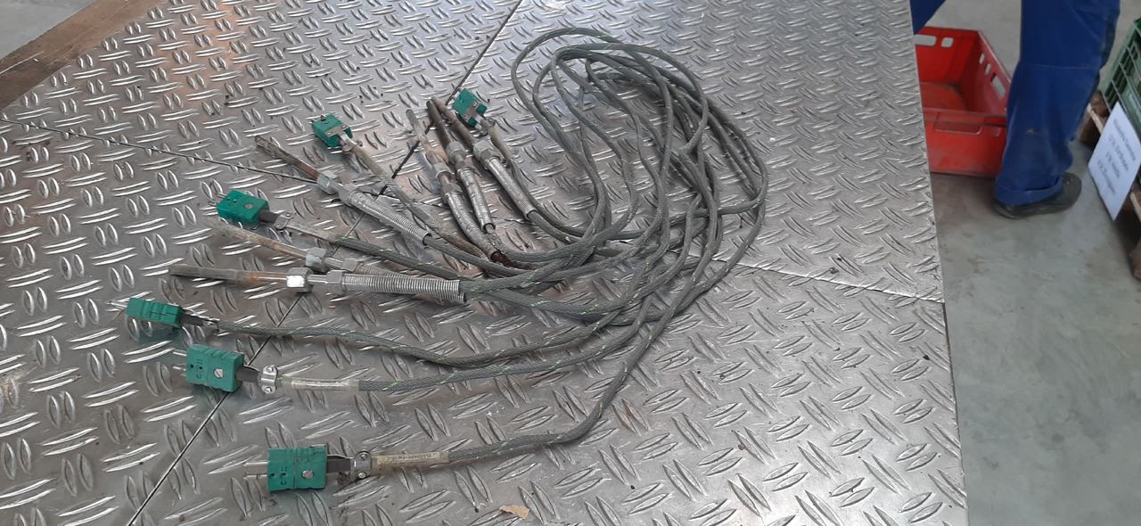 Gebrauchte Metallsonsoren für Waukesha Gasmotor, Artikel - Nr. : 81.99999 - 9999 - Sensor for Truck: picture 1 Gebrauchte Metallsonsoren für Waukesha Gasmotor, Artikel - Nr. : 81.99999 - 9999 - Sensor for Truck: picture 1