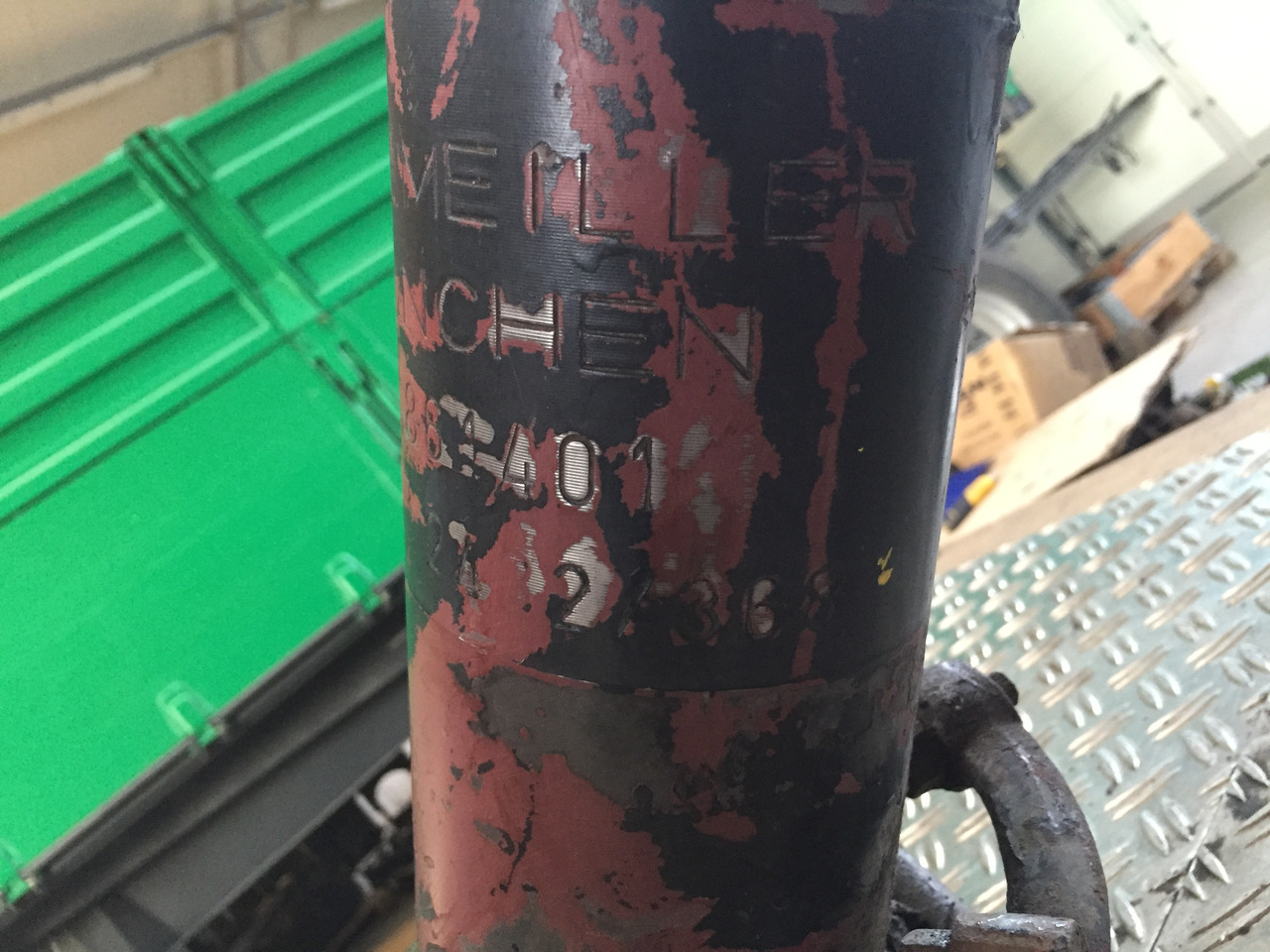 Gebrauchter Hydraulik Kippzylinder MEILLER für DB 817, Artikel - Nr. : A 999 999 99 99 - Hydraulic cylinder for Truck: picture 2 Gebrauchter Hydraulik Kippzylinder MEILLER für DB 817, Artikel - Nr. : A 999 999 99 99 - Hydraulic cylinder for Truck: picture 2