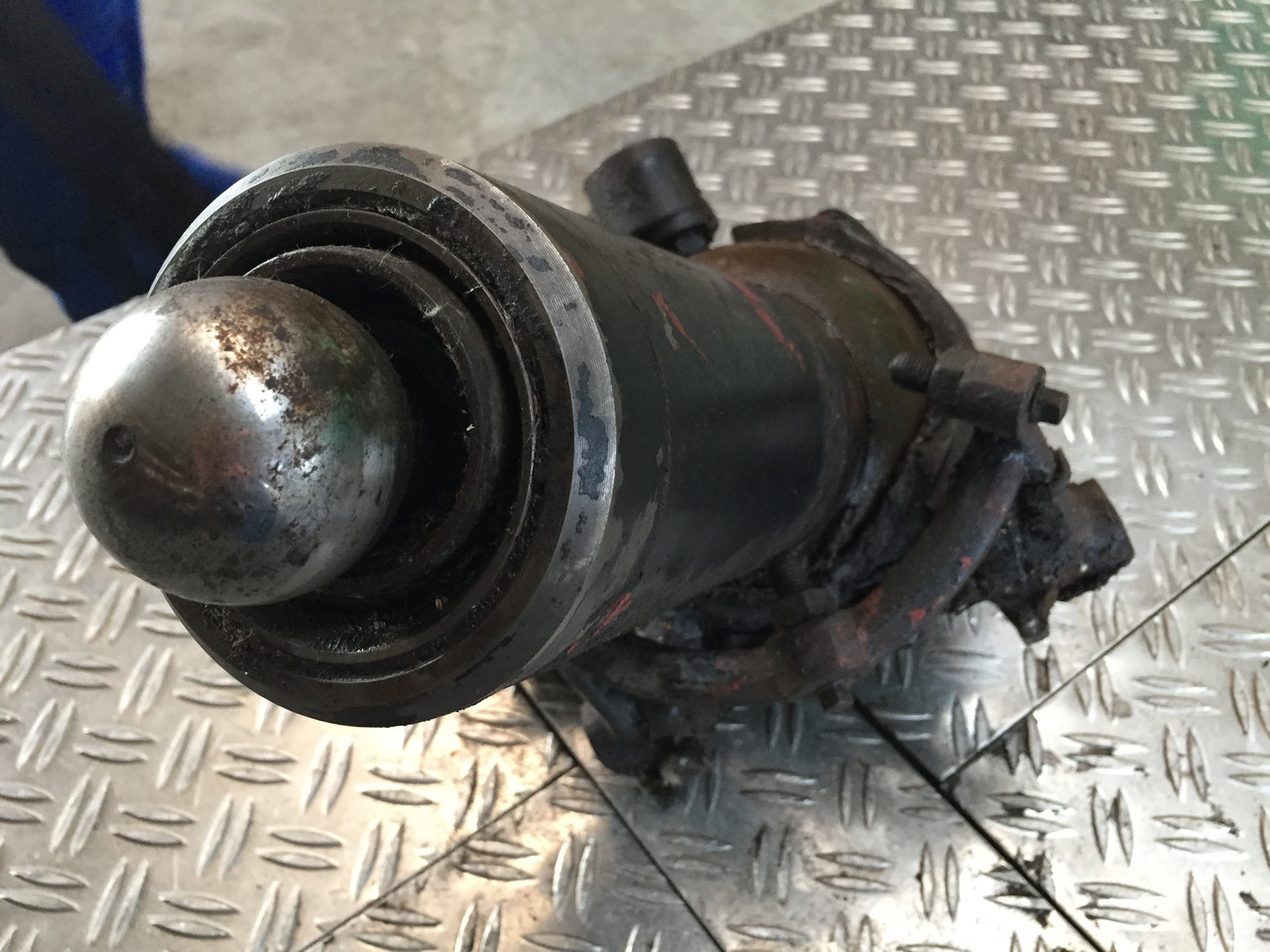 Gebrauchter Hydraulik Kippzylinder MEILLER für DB 817, Artikel - Nr. : A 999 999 99 99 - Hydraulic cylinder for Truck: picture 5 Gebrauchter Hydraulik Kippzylinder MEILLER für DB 817, Artikel - Nr. : A 999 999 99 99 - Hydraulic cylinder for Truck: picture 5