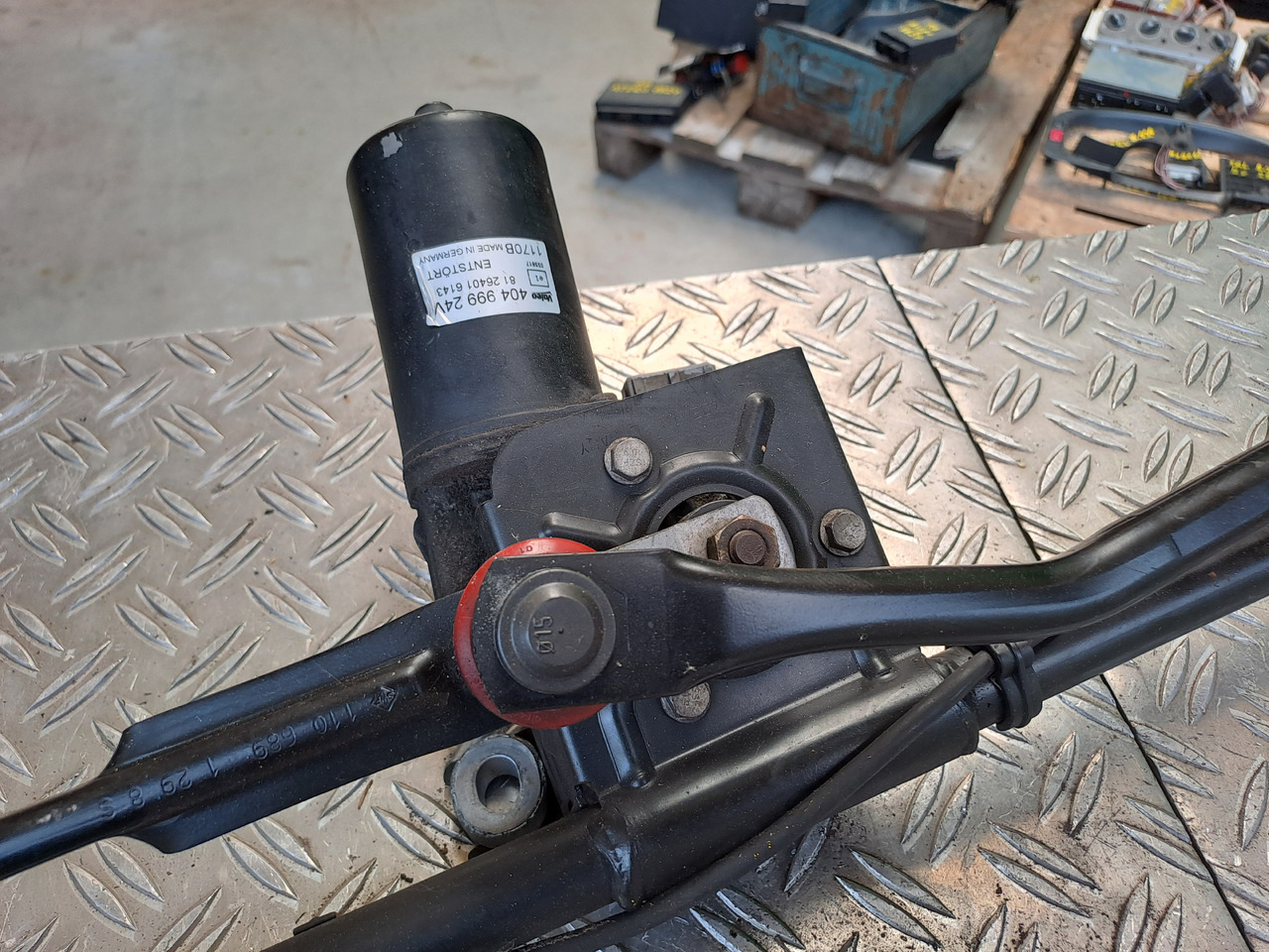 Wiper for Truck Gebrauchter MAN TGL 8.220 Scheibenwischergestänge und Wischermotor, Artikel - Nr.: 81.26411 - 6118: picture 6 Wiper for Truck Gebrauchter MAN TGL 8.220 Scheibenwischergestänge und Wischermotor, Artikel - Nr.: 81.26411 - 6118: picture 6