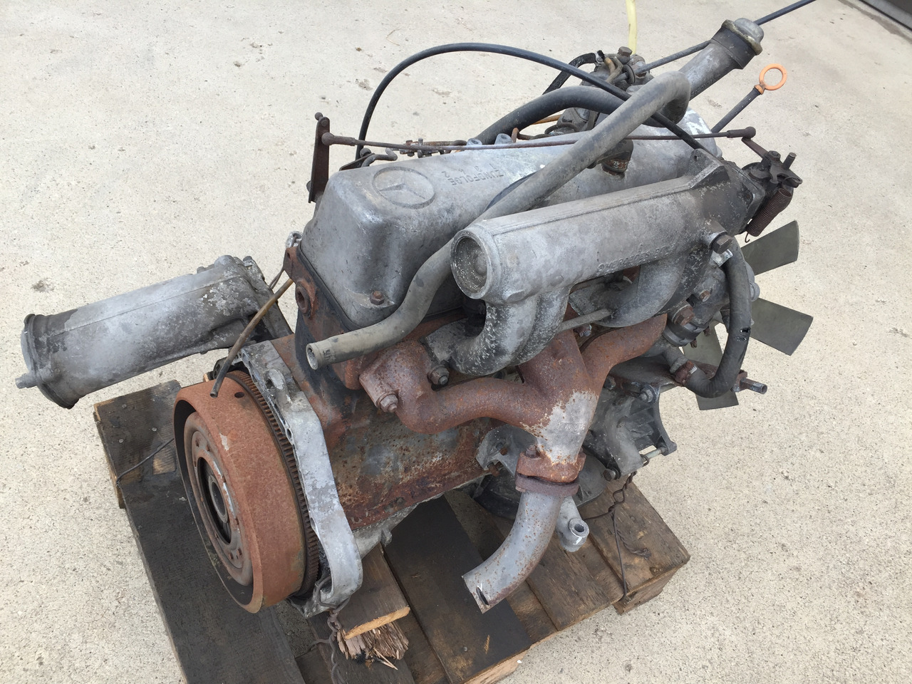 Gebrauchter Motor MB 207 D, Motor Typ OM 601, Artikel - Nr. : A 9999 9999 99 - Engine for Truck: picture 3 Gebrauchter Motor MB 207 D, Motor Typ OM 601, Artikel - Nr. : A 9999 9999 99 - Engine for Truck: picture 3