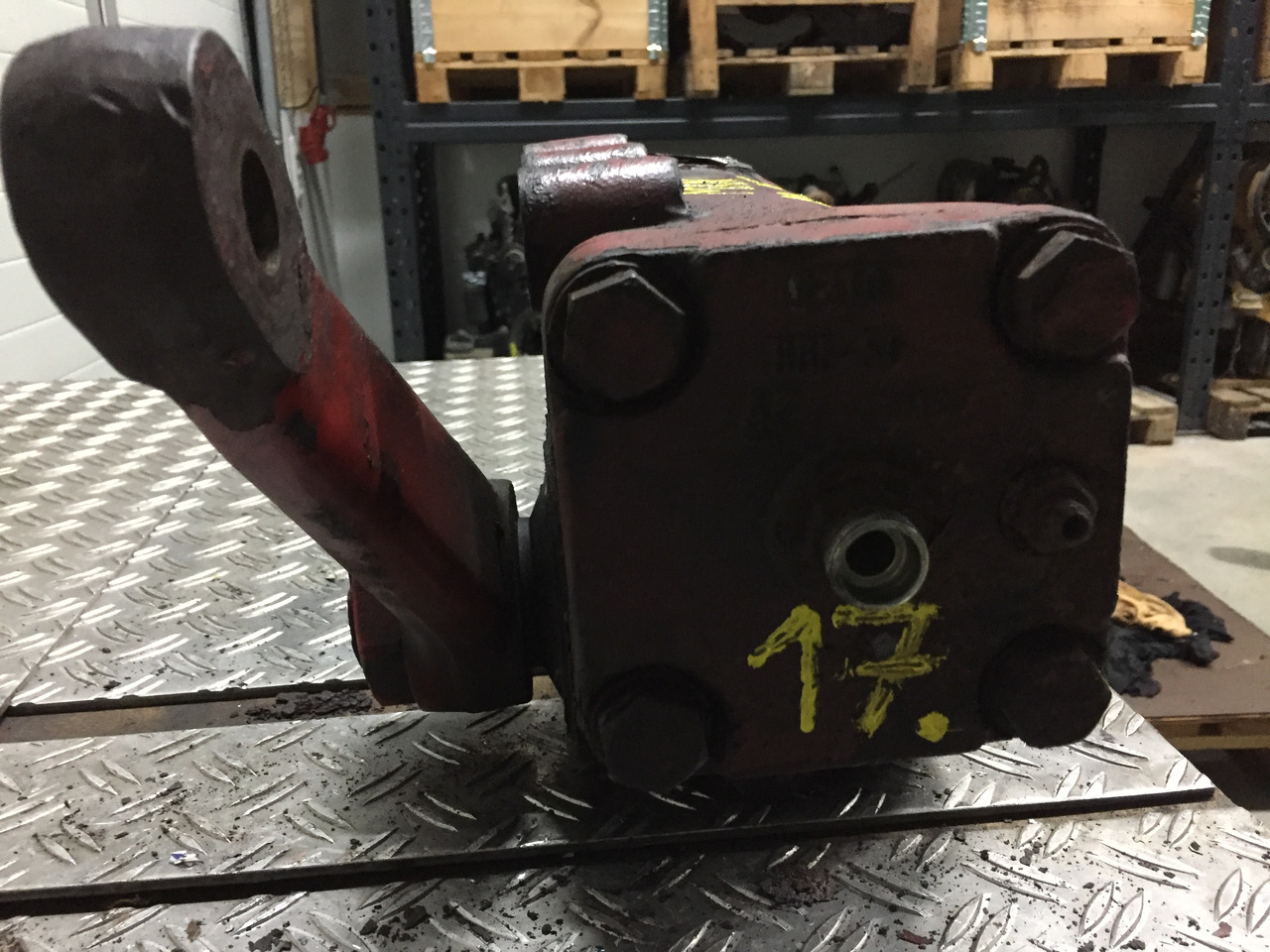 Gebrauchtes Lenkgetriebe MAN F90, 12.232, Artikel - Nr.: 81.9999 - 9999 - Steering gear for Truck: picture 3 Gebrauchtes Lenkgetriebe MAN F90, 12.232, Artikel - Nr.: 81.9999 - 9999 - Steering gear for Truck: picture 3