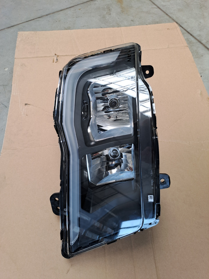---Neuw. Hauptscheinwerfer MAN TG3 rechts, Leuchtweitenverstellung, Artikel - Nr. : 81.25101 - 6738 - Headlight for Truck: picture 1 ---Neuw. Hauptscheinwerfer MAN TG3 rechts, Leuchtweitenverstellung, Artikel - Nr. : 81.25101 - 6738 - Headlight for Truck: picture 1
