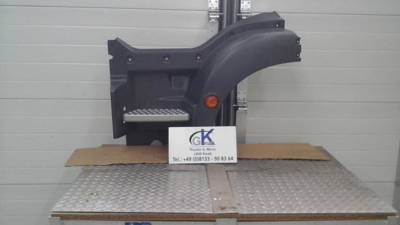 Neuwertiger MAN TGM / TG3 Einstiegkotflügel kurz, komplett, links Artikel - Nr.: 81.61520 - 0209 - Gearbox for Truck: picture 1 Neuwertiger MAN TGM / TG3 Einstiegkotflügel kurz, komplett, links Artikel - Nr.: 81.61520 - 0209 - Gearbox for Truck: picture 1