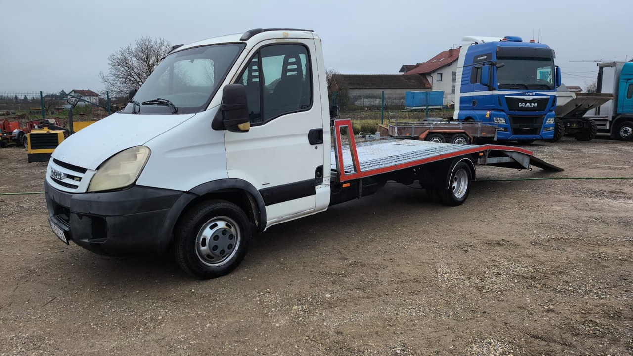 IVECO DAILY 35, 2007 god. - Tow truck: picture 1 IVECO DAILY 35, 2007 god. - Tow truck: picture 1