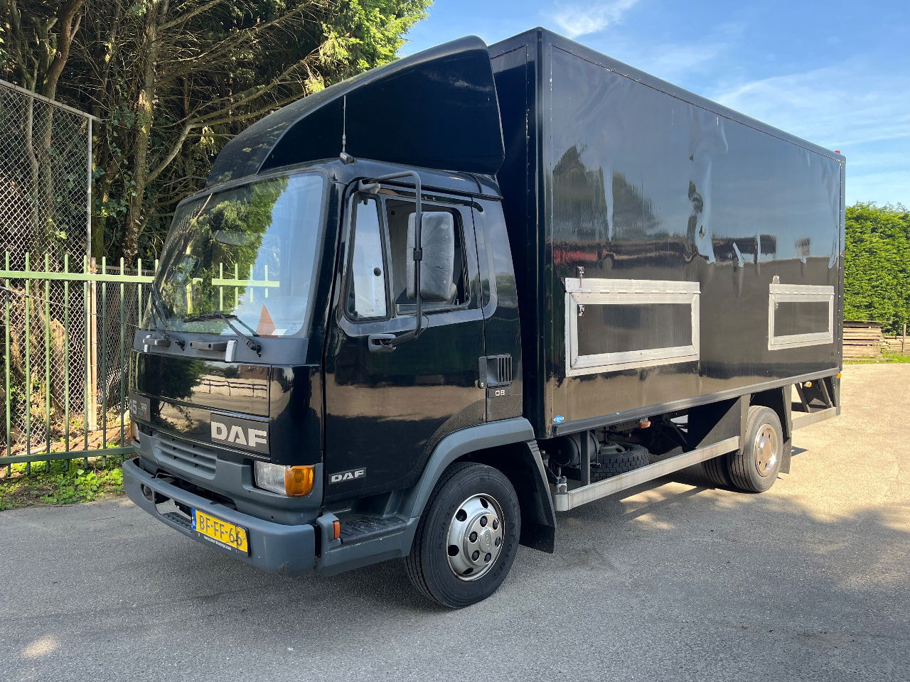 DAF 45 - Box truck: picture 1 DAF 45 - Box truck: picture 1