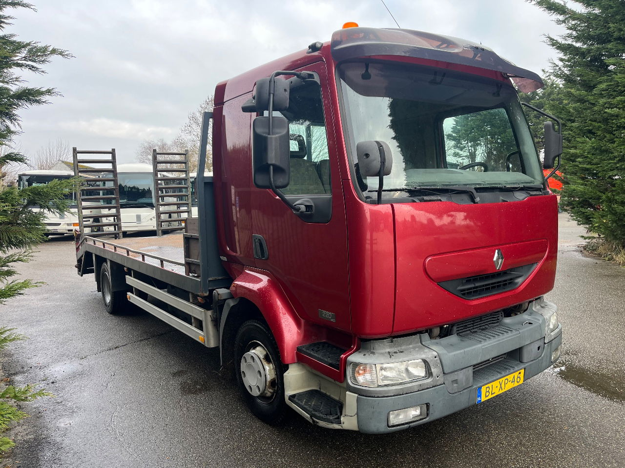Renault Midlum 220 - Dropside/ Flatbed truck: picture 4 Renault Midlum 220 - Dropside/ Flatbed truck: picture 4