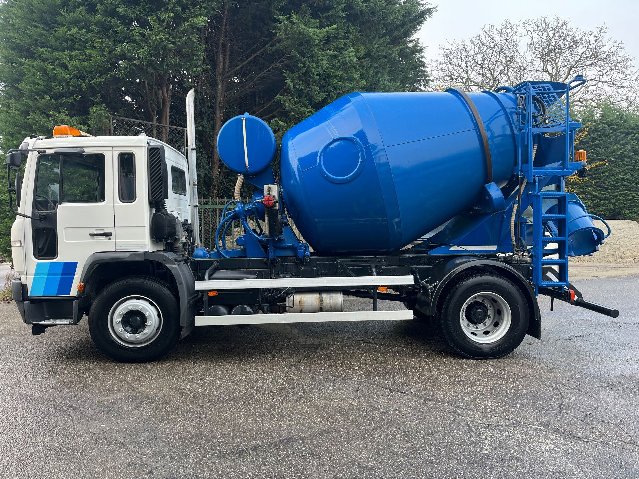 Volvo FL6 - Concrete mixer truck: picture 2 Volvo FL6 - Concrete mixer truck: picture 2