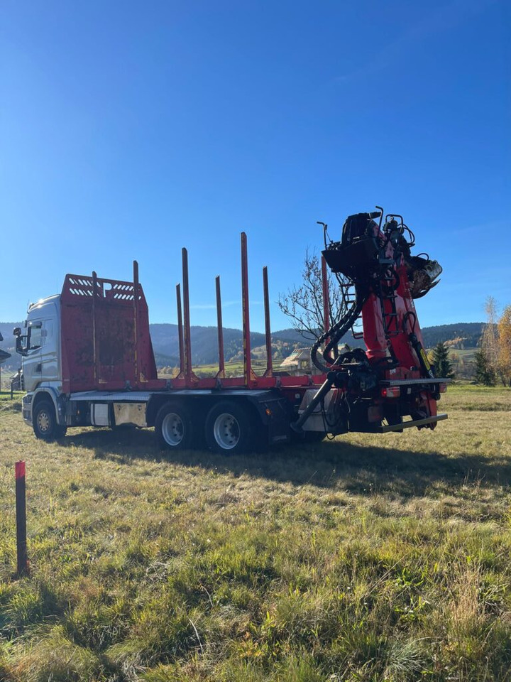 SCANIA R560 - Logging truck, Crane truck: picture 2 SCANIA R560 - Logging truck, Crane truck: picture 2