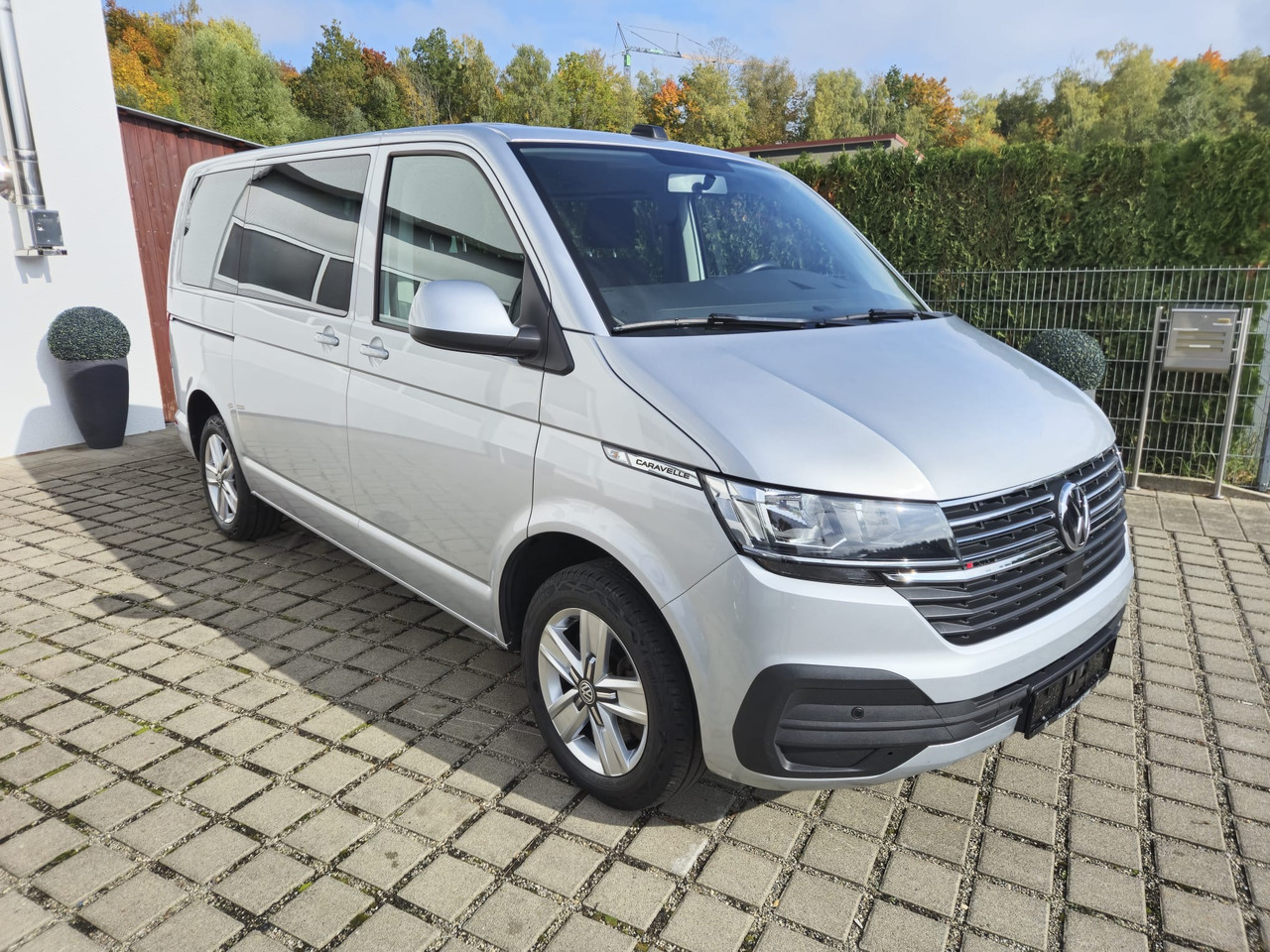 VOLKSWAGEN T6.1 Caravelle 4Motion/Automatik/Kamera/App-Con. - Passenger van: picture 2 VOLKSWAGEN T6.1 Caravelle 4Motion/Automatik/Kamera/App-Con. - Passenger van: picture 2