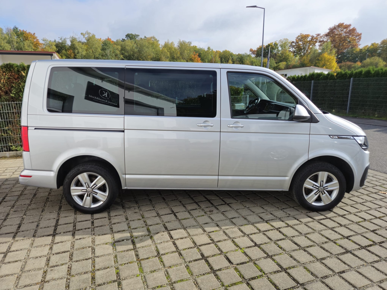 VOLKSWAGEN T6.1 Caravelle 4Motion/Automatik/Kamera/App-Con. - Passenger van: picture 4 VOLKSWAGEN T6.1 Caravelle 4Motion/Automatik/Kamera/App-Con. - Passenger van: picture 4