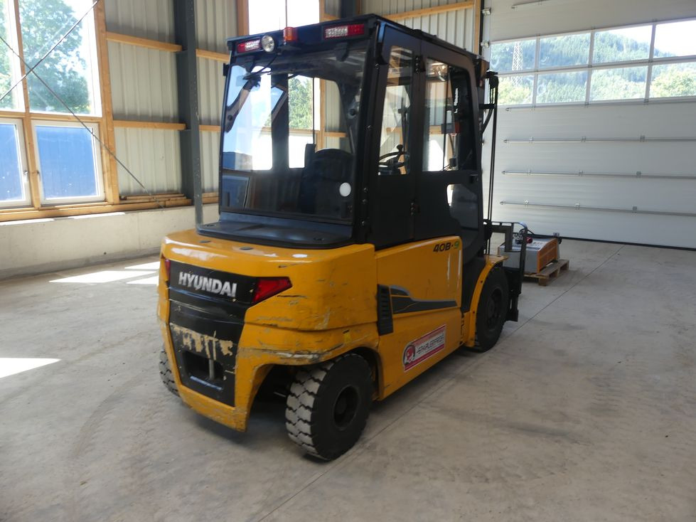 Leasing of HYUNDAI 40B-9 HYUNDAI 40B-9: picture 18 Leasing of HYUNDAI 40B-9 HYUNDAI 40B-9: picture 18