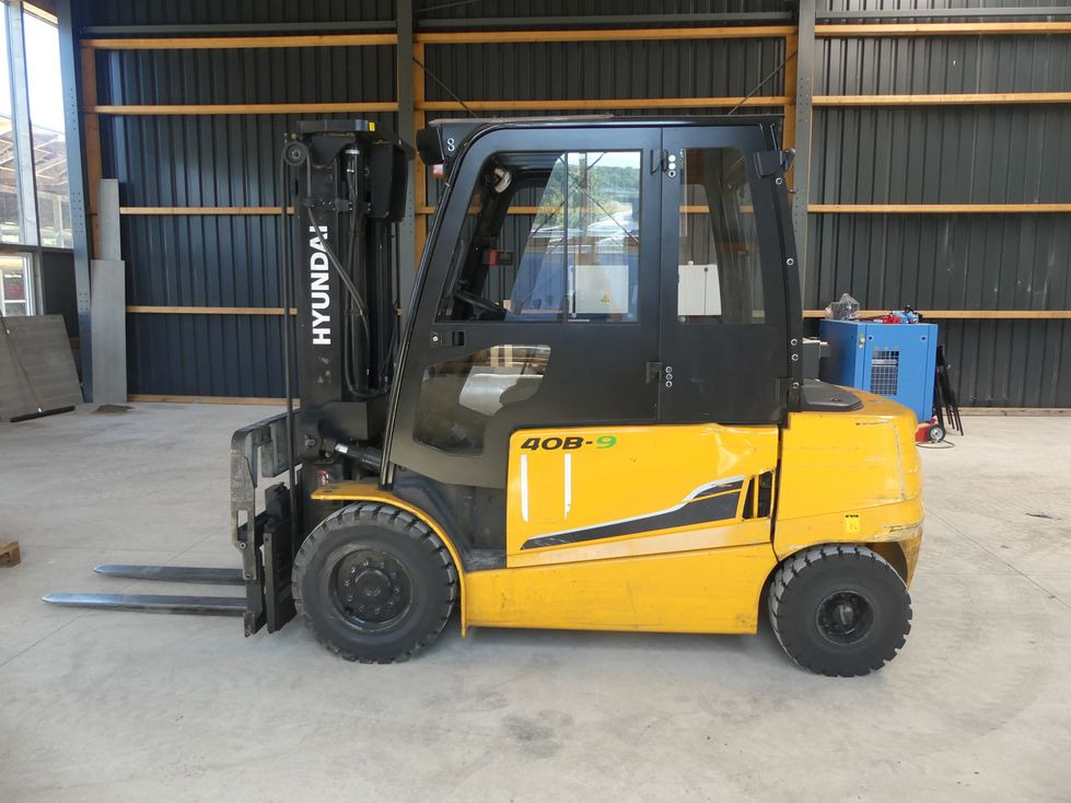 Leasing of HYUNDAI 40B-9 HYUNDAI 40B-9: picture 6 Leasing of HYUNDAI 40B-9 HYUNDAI 40B-9: picture 6