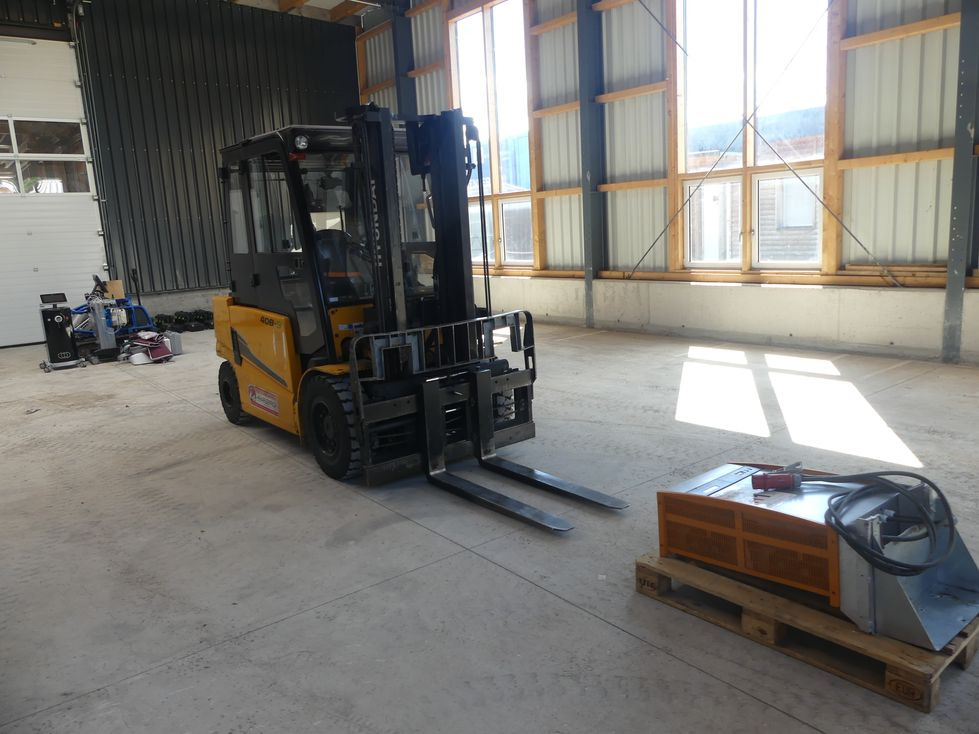 Leasing of HYUNDAI 40B-9 HYUNDAI 40B-9: picture 30 Leasing of HYUNDAI 40B-9 HYUNDAI 40B-9: picture 30