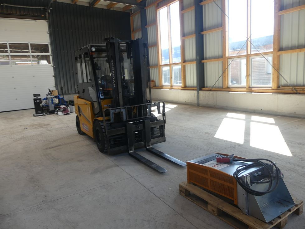 Leasing of HYUNDAI 40B-9 HYUNDAI 40B-9: picture 31 Leasing of HYUNDAI 40B-9 HYUNDAI 40B-9: picture 31