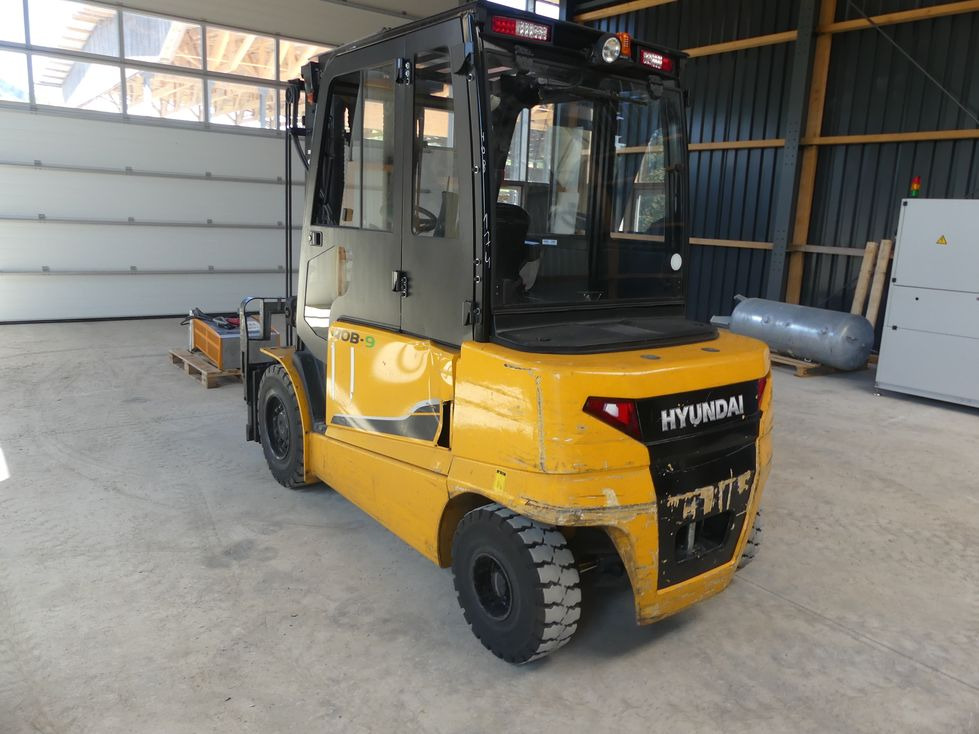 Leasing of HYUNDAI 40B-9 HYUNDAI 40B-9: picture 11 Leasing of HYUNDAI 40B-9 HYUNDAI 40B-9: picture 11