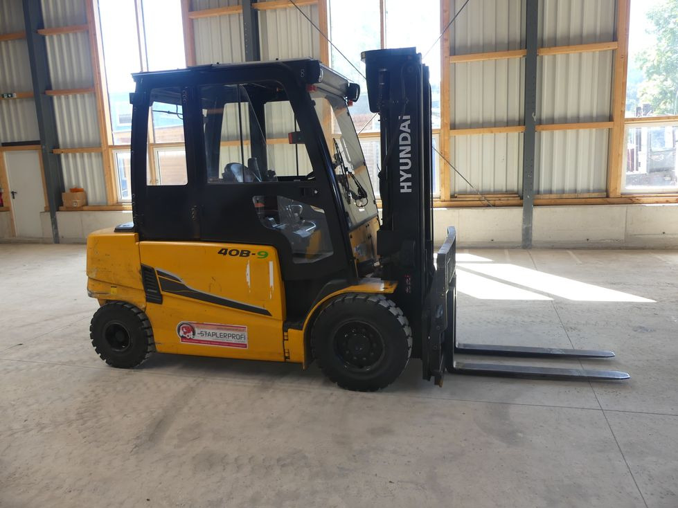 Leasing of HYUNDAI 40B-9 HYUNDAI 40B-9: picture 24 Leasing of HYUNDAI 40B-9 HYUNDAI 40B-9: picture 24