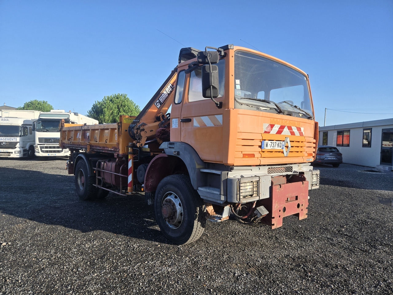 Renault G300 / 4x4 - Tipper, Crane truck: picture 3 Renault G300 / 4x4 - Tipper, Crane truck: picture 3
