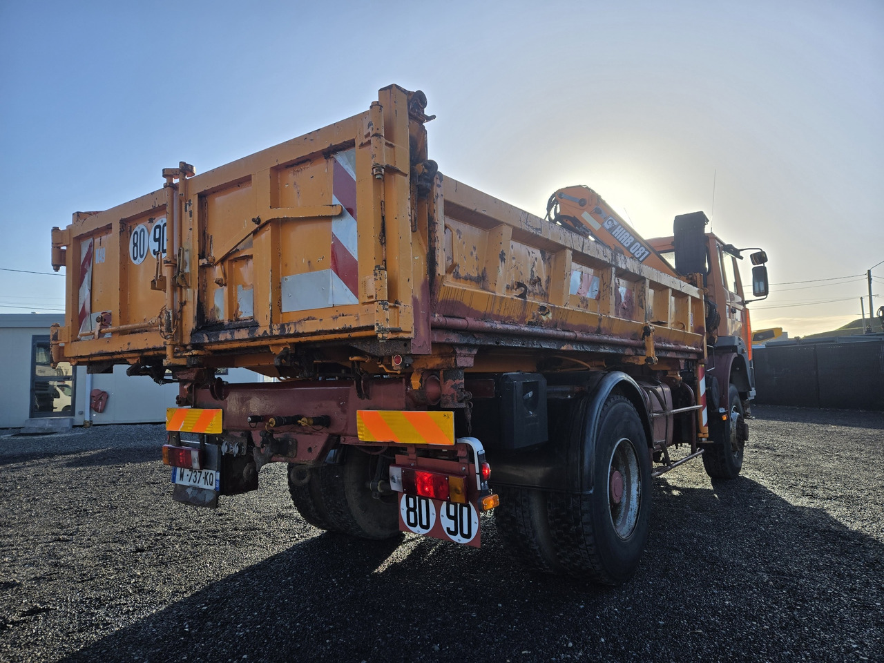 Renault G300 / 4x4 - Tipper, Crane truck: picture 4 Renault G300 / 4x4 - Tipper, Crane truck: picture 4