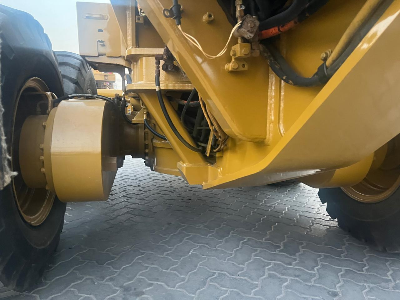 CATERPILLAR 140H - Asphalt machine: picture 4 CATERPILLAR 140H - Asphalt machine: picture 4