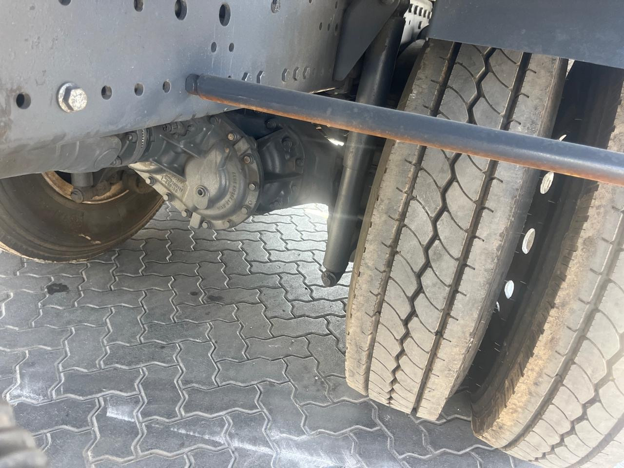 Tipper MERCEDES-BENZ Actros 3341: picture 32