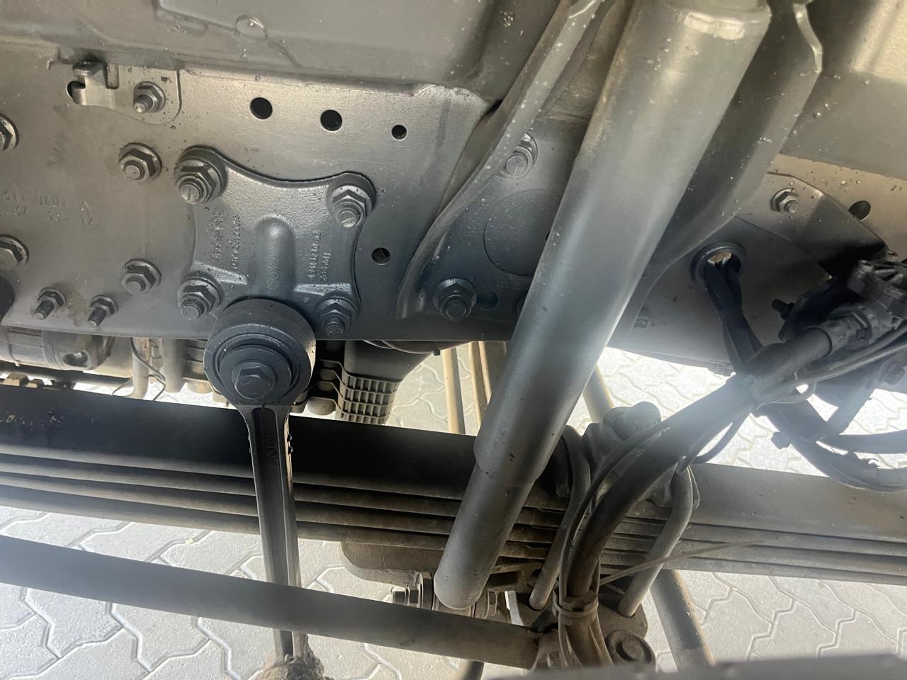 Tipper MERCEDES-BENZ Actros 3341: picture 16