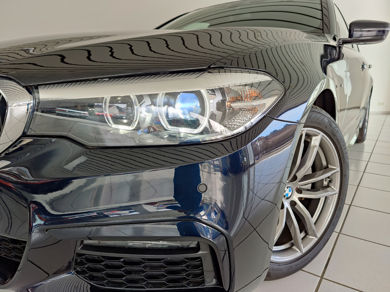 BMW 520 d xDrive M Sport Navi Kam Pano SHZ - Station wagon: picture 2 BMW 520 d xDrive M Sport Navi Kam Pano SHZ - Station wagon: picture 2