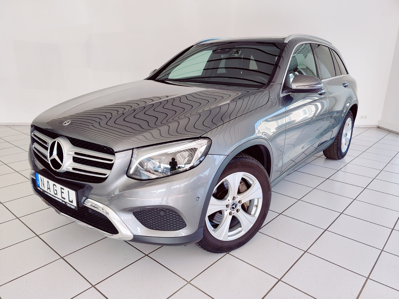 Mercedes-Benz GLC 220 d 4Matic AHK Navi RüKam SHZ - SUV: picture 1 Mercedes-Benz GLC 220 d 4Matic AHK Navi RüKam SHZ - SUV: picture 1