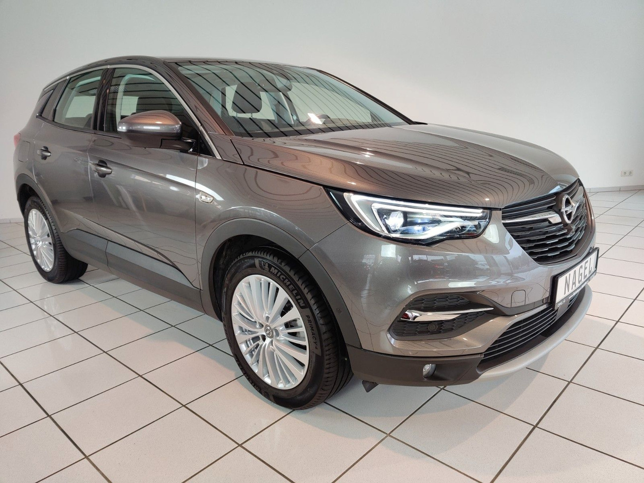 Opel Grandland X 1,2 Business Inno. Navi Leder PDC DAB LED - SUV: picture 2 Opel Grandland X 1,2 Business Inno. Navi Leder PDC DAB LED - SUV: picture 2