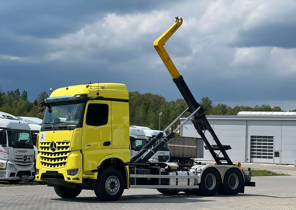 Mercedes-Benz AROCS 2663 / HAKOWIEC / 6X4 / PALFINGER / RETARDER / - Hook lift truck: picture 1 Mercedes-Benz AROCS 2663 / HAKOWIEC / 6X4 / PALFINGER / RETARDER / - Hook lift truck: picture 1