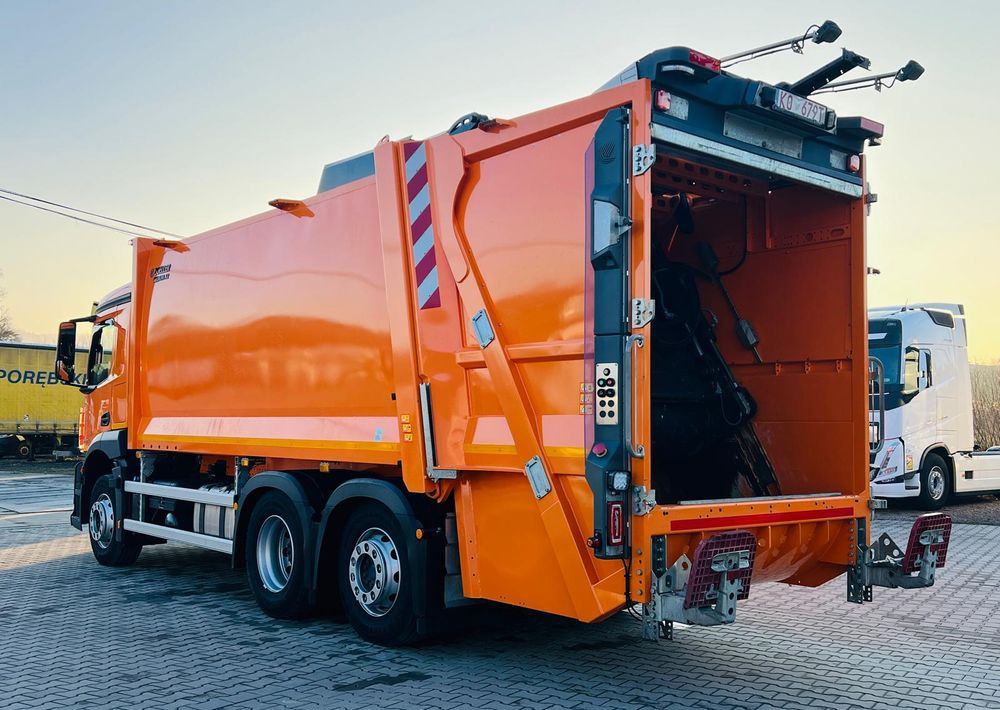 Mercedes-Benz Actros 2533 / 6x2 Śmieciarka / Zoeller Medium X2 / - Garbage truck: picture 4 Mercedes-Benz Actros 2533 / 6x2 Śmieciarka / Zoeller Medium X2 / - Garbage truck: picture 4