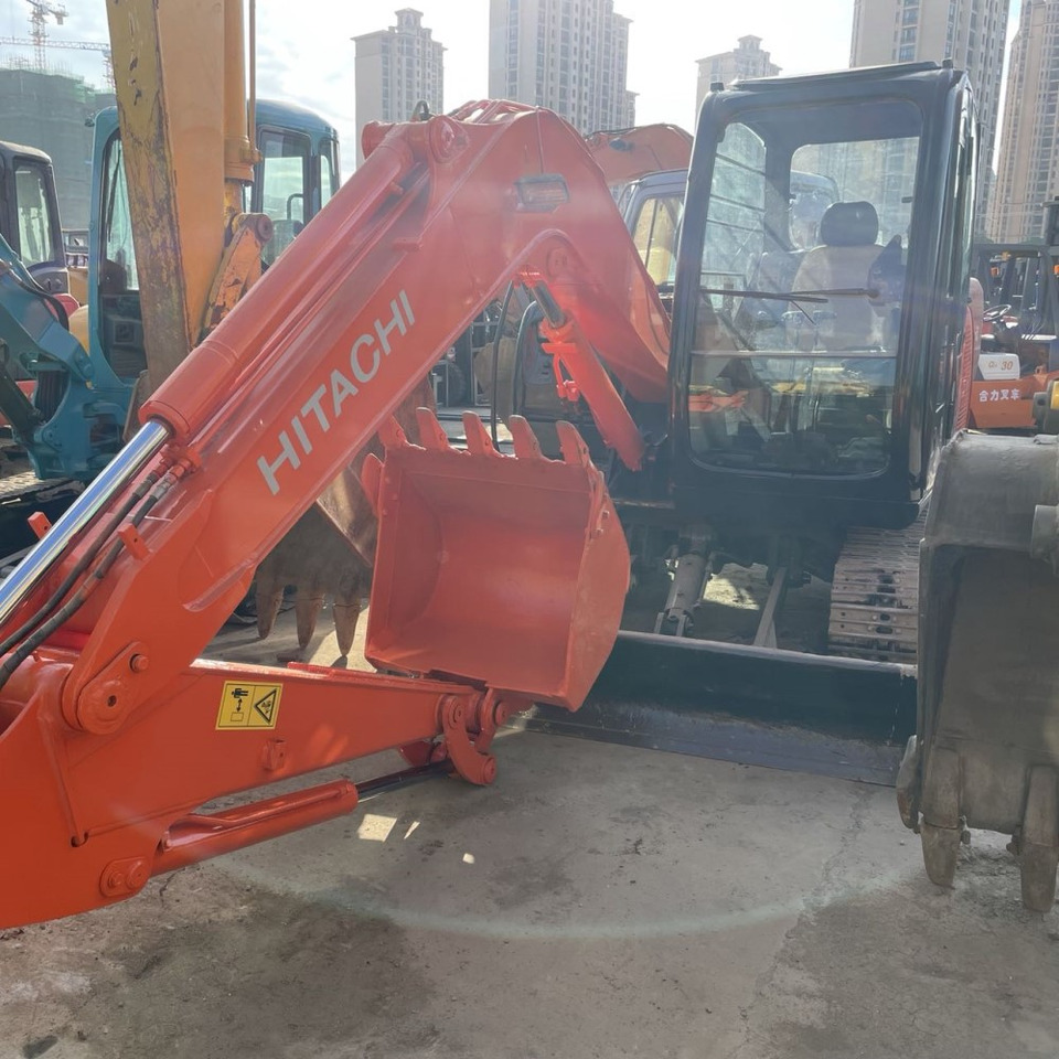 HITACHI zx60 - Mini excavator: picture 3 HITACHI zx60 - Mini excavator: picture 3