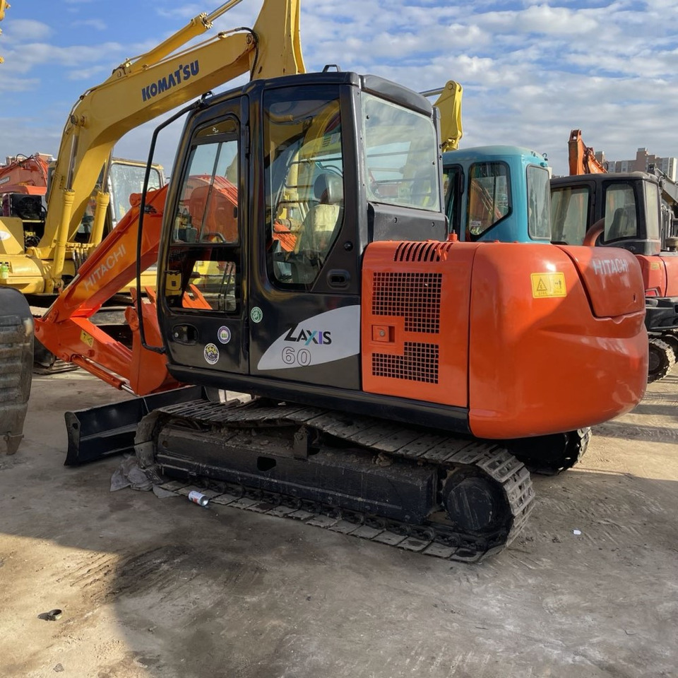 HITACHI zx60 - Mini excavator: picture 2 HITACHI zx60 - Mini excavator: picture 2